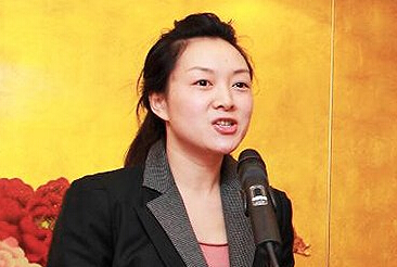 杨卫泽的80后红颜知己被带走调查 传2人育有1女