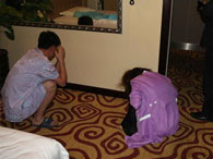 乌鲁木齐警方突查娱乐场所 驱离813名陪侍