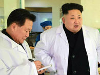 金正恩视察食品工厂 崔龙海新年首次陪同