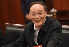 王岐山：有的地方政治生态恶化 干部被“围猎”