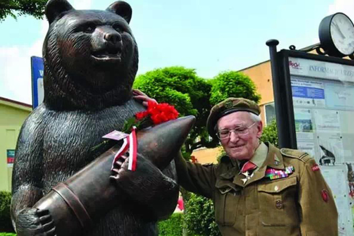 唯一一只参加过二战的熊
