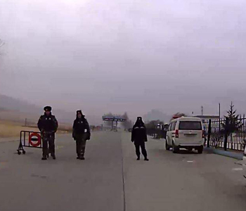 韩媒暗访中国边境村庄：家家养狗防朝鲜兵