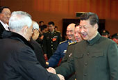 习近平向全军老同志祝贺新春