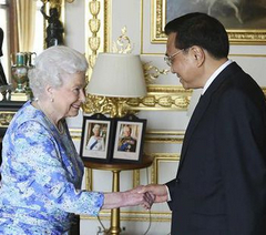 王室外交：中英关系上的双刃剑