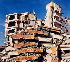 2001年印度大地震10万人遇难