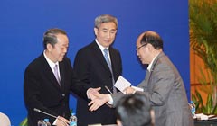 王光亚接“公开信”与“泛民”坦诚交流