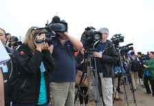 长江船难信息更公开 李克强亲允外媒采访