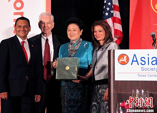 美议员与刘延东拉家常：父亲刘瑞龙曾救飞虎队员