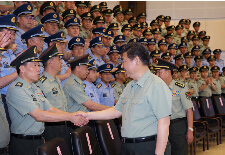 北京观察：铁拳打军虎 实战化练兵