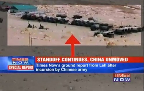 2013年4月15日约50名中国士兵4月15日越过‘实际控制线’，搭起帐篷，安营扎寨，印度边防警察获得消息后，随即赶到与中国士兵营地相距300米的地方驻扎。