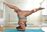 美国胖妞秀高难度瑜伽