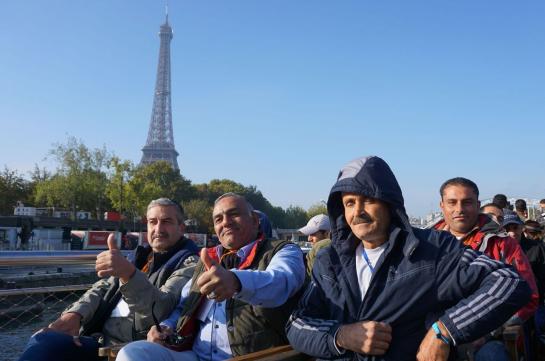 应对恐袭威胁加难民潮法国警察抗议工作压力大