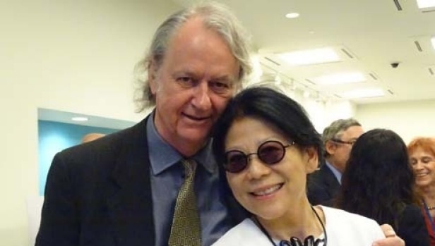 严瑞雪与澳大利亚丈夫罗杰·尤伦。（图片来源：《悉尼先驱晨报》）