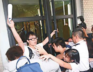 岭大激进学生“逼宫”