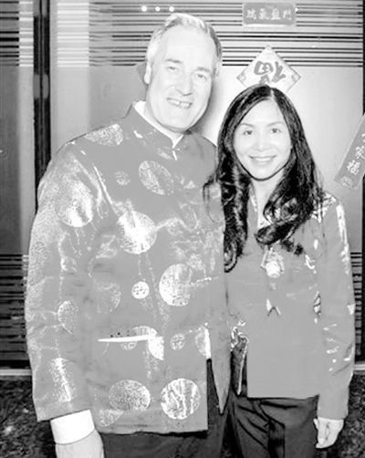 麦克·贝茨勋爵与夫人李雪琳