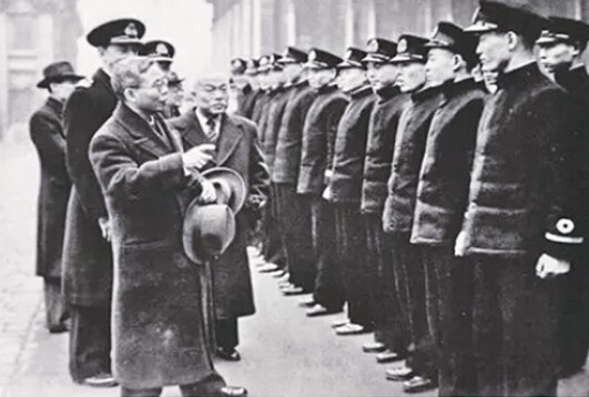 二战时期，24名中国海军军官在格林威治受训。（由严复文化教育基金会供图）