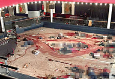 剧院变炼狱片段曝光“像战场一样到处是血”