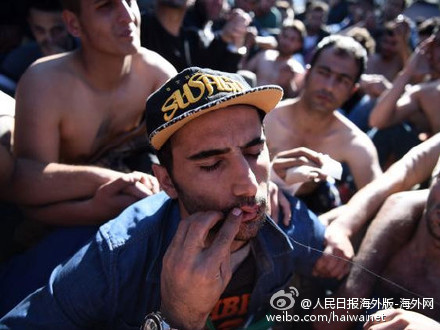 希腊边境难民缝嘴绝食抗议