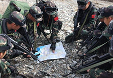 北京观察：陆军走下“老大哥”交椅