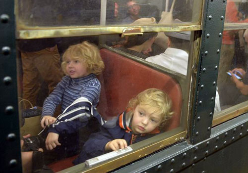 纽约推出“怀旧地铁”专线 受追捧