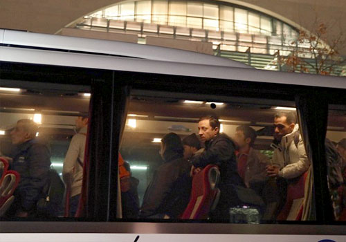 德国州长找车将难民运给默克尔：我们管不了