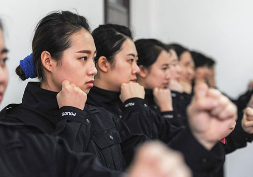 哈尔滨市公安局巡特警支队“警花出更”