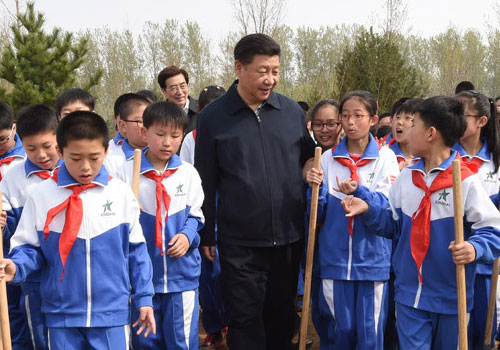 七常委参加首都义务植树活动