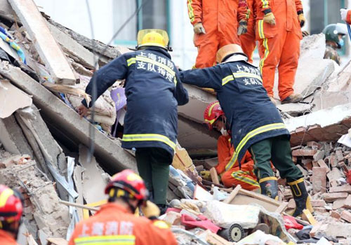 上海松江佘山一幢3层老房发生坍塌