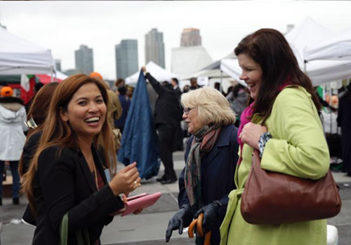 纽约联合国总部举行国际义卖活动