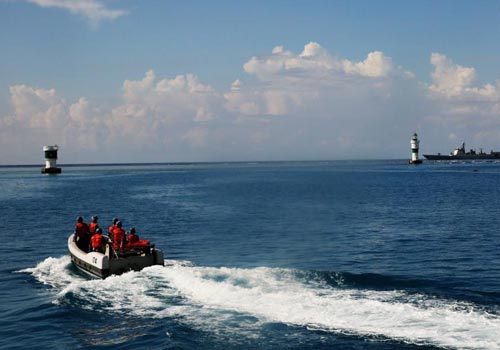 解放军巡航南沙