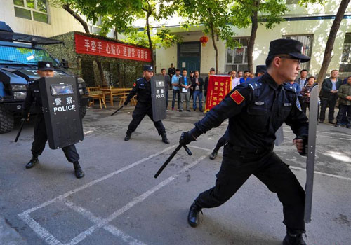 乌鲁木齐特警驻地举办警营开放日