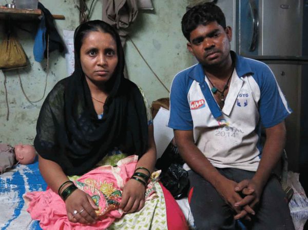 这对印度父母的三岁孩子患登革热送医院后死亡 来源:《华盛顿邮报》