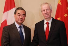 施君玉：从加国记者的一则“提问”说起……