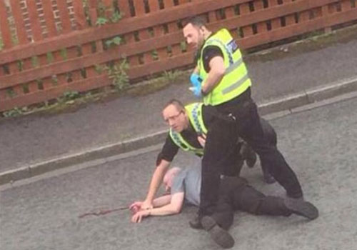 英国女议员公投前街头遭枪击身亡