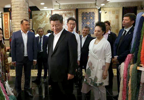 习近平参观布哈拉古城