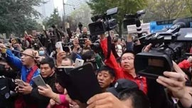 有意思！某社撕宝强，结果……