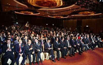 【现场花絮】财经论坛体现两地交流互通