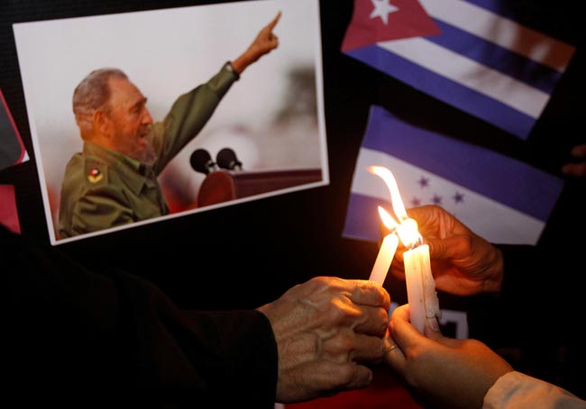 特朗普称卡斯特罗“残暴独裁” 扬言翻转美古邦交