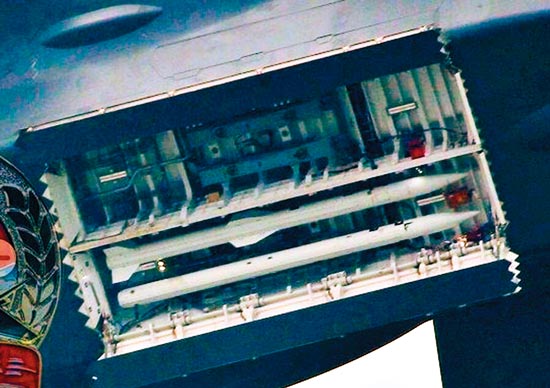 华超音速空空导弹先发制胜 可有效打击隐形战机