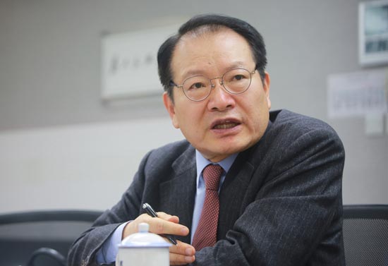 韩国前驻港总领事石东演：中韩阴雨之后会见晴天