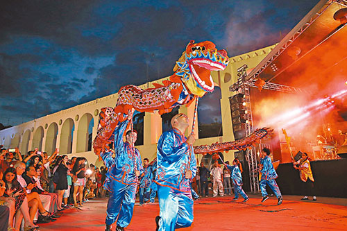 鸡年春节成全球“黄金周” 各国特色活动揽商机