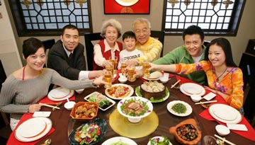 广府人家无鸡不成宴 寓意舌尖上飞黄腾达