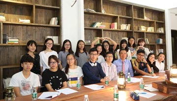 导师团助学生攻克语言关 过半数出国交流