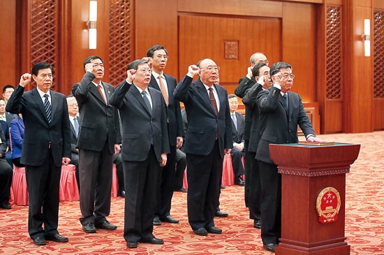 国务院三位“阁员”履新 发改委司法部商务部换将