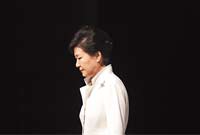 “世越”号出水与朴槿惠“翻船”