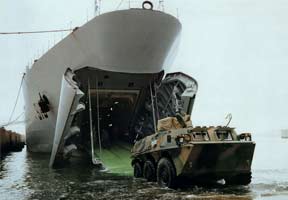 中国造舰扩建两栖战力 实现“从天而降”式立体登陆