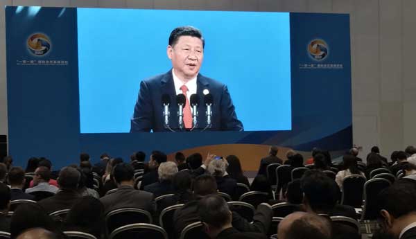 “一带一路”高峰论坛：记录新闻中心记者