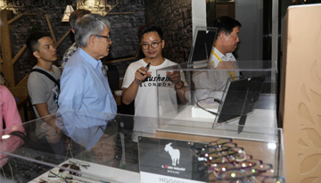 文博会：当眼镜遇上科技 魅力大幅提升