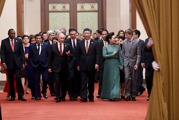 华将进口“一带一路”15万亿商品 推进贸易畅通合作