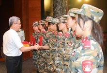 澳门军事体验营闭营